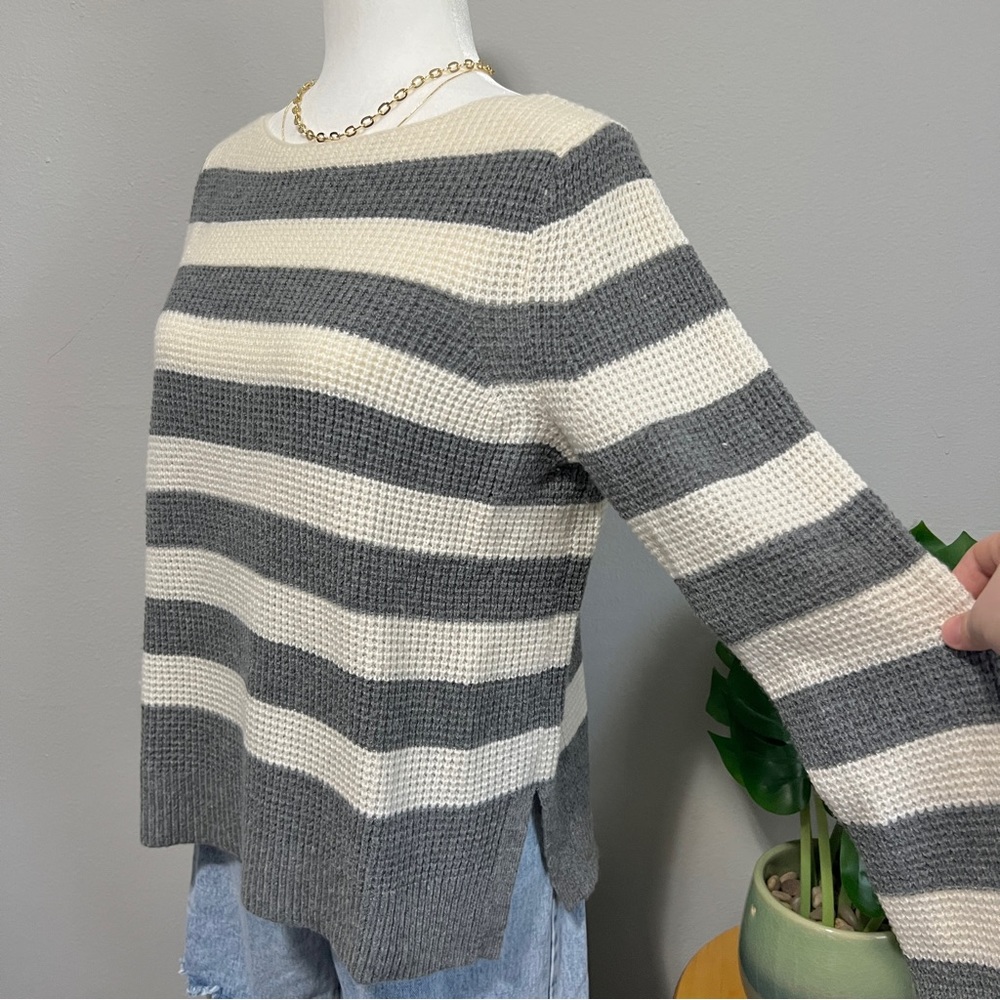 Gap Stripe Knit Sweater Gray size L